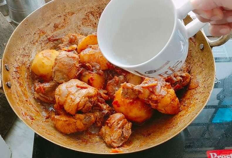 Bengali bhuna chicken masala