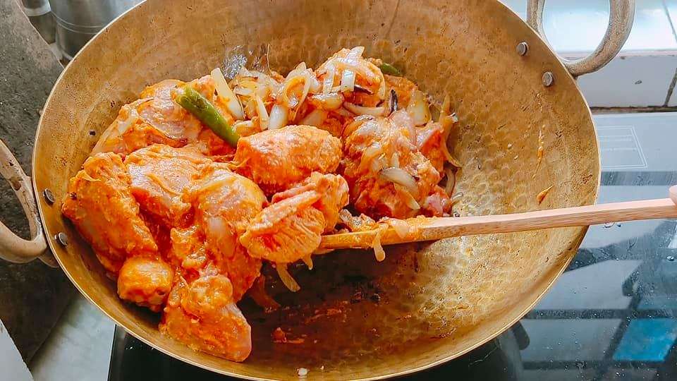 Bengali bhuna chicken masala