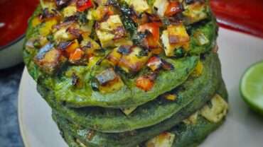 Healthy Oatmeal Spinach Pancake With Spicy Tofu