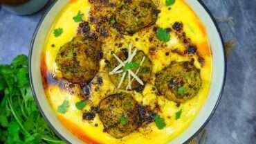 Palak Kadhi pakora/spinach fritter Kadhi – Air Fryer Recipe