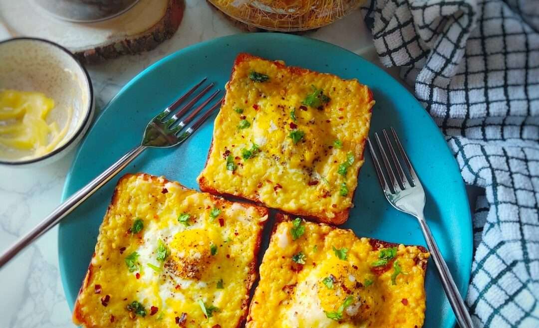 Air Fryer Egg In A Hole! 🍳🍞 Crack the egg into a bread hole and let the air  fryer do the rest! 